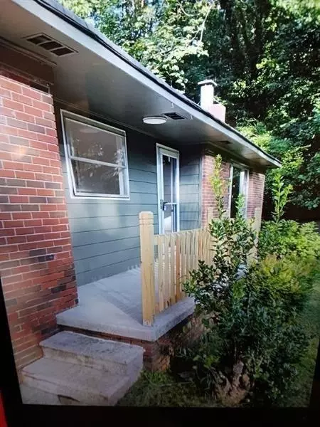 4076 Fairmont St, Gainesville, GA 30506