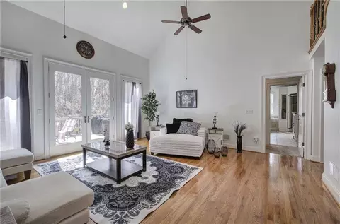 Living - 64 Fairview Ct, Jasper, GA 30143 photo 2 of 5