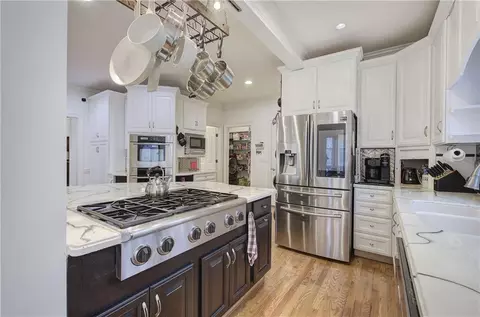 Kitchen - 64 Fairview Ct, Jasper, GA 30143 photo 5 of 7