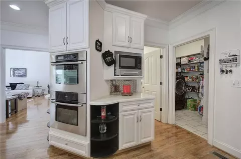 Kitchen - 64 Fairview Ct, Jasper, GA 30143 photo 7 of 7