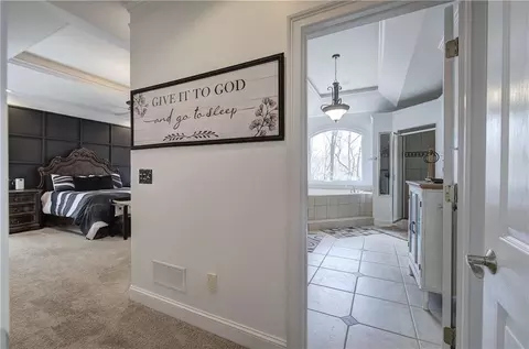 Entry Way - 64 Fairview Ct, Jasper, GA 30143 photo 3 of 4