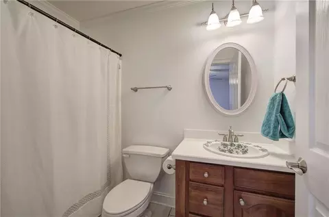 Bath - 64 Fairview Ct, Jasper, GA 30143 photo 5 of 7