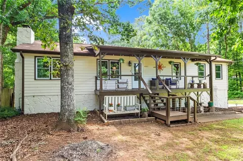 6971 Recreation Ln, Acworth, GA 30102