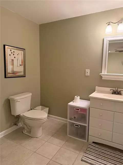 Bath - 1035 Brookstead Chase, Duluth, GA 30097 photo 12 of 12