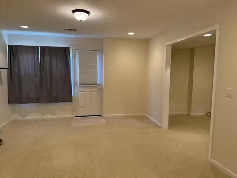 Living - 1035 Brookstead Chase, Duluth, GA 30097 photo 9 of 12
