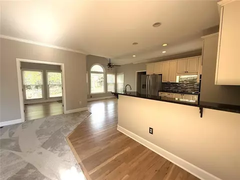 Living - 1035 Brookstead Chase, Duluth, GA 30097 photo 2 of 12
