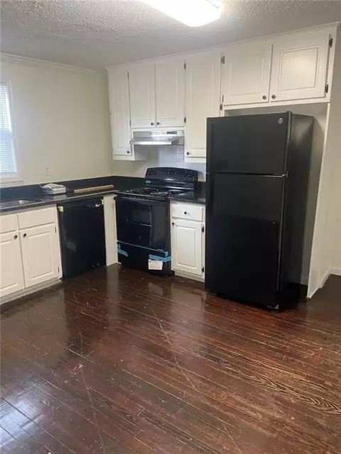 Kitchen - 52 Ivy St, Porterdale, GA 30014 photo 2 of 2