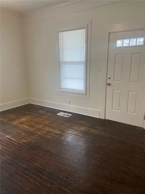 Living - 52 Ivy St, Porterdale, GA 30014 photo 1 of 2