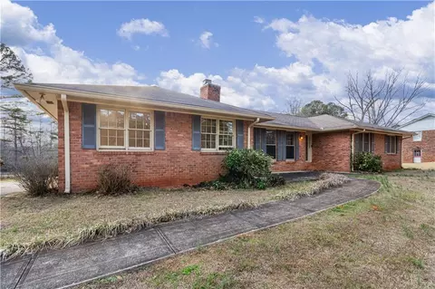 7085 Hobgood Rd, Fairburn, GA 30213