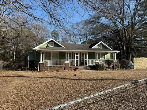1297 Bolton Rd NW, Atlanta, GA 30331