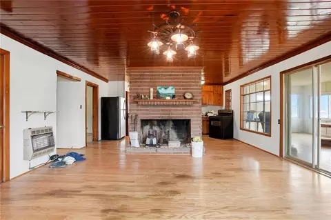 Living - 170 Waters Bridge Cir, Covington, GA 30014 photo 4 of 5