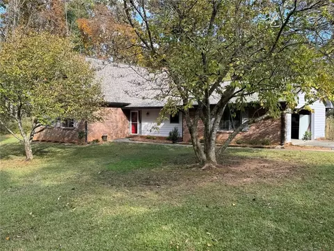 110 Sandy Dr, Stockbridge, GA 30281