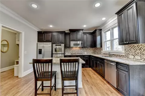 Kitchen - 8020 Prestwick Cir, Duluth, GA 30097 photo 2 of 11