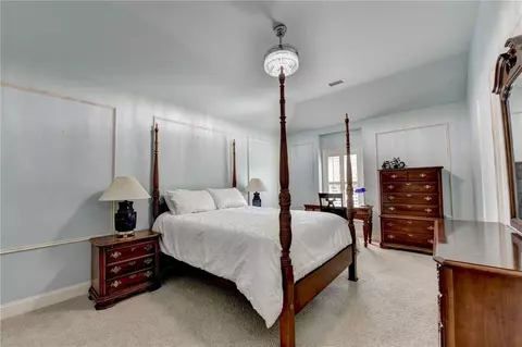 Bedroom - 8020 Prestwick Cir, Duluth, GA 30097 photo 3 of 6
