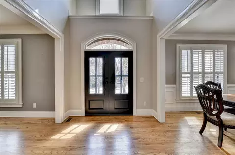 Entry Way - 8020 Prestwick Cir, Duluth, GA 30097 photo 2 of 8