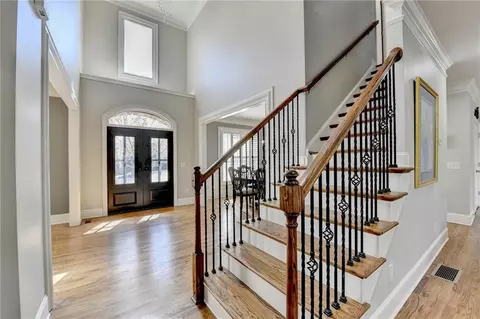 Entry Way - 8020 Prestwick Cir, Duluth, GA 30097 photo 5 of 8