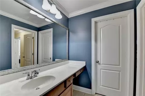 Bath - 8020 Prestwick Cir, Duluth, GA 30097 photo 9 of 11