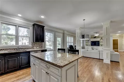 Kitchen - 8020 Prestwick Cir, Duluth, GA 30097 photo 7 of 11