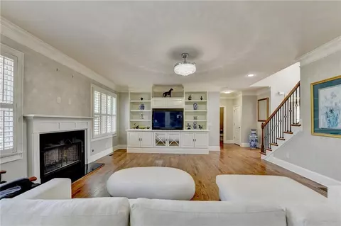 Living - 8020 Prestwick Cir, Duluth, GA 30097 photo 6 of 6