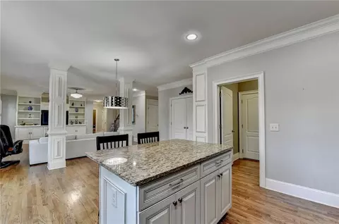 Kitchen - 8020 Prestwick Cir, Duluth, GA 30097 photo 6 of 11