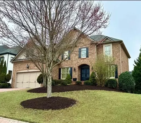 8020 Prestwick Cir, Duluth, GA 30097