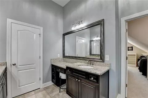 Bath - 8020 Prestwick Cir, Duluth, GA 30097 photo 3 of 11