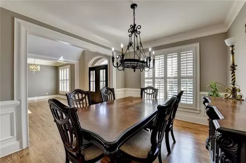 Dining - 8020 Prestwick Cir, Duluth, GA 30097 photo 2 of 3