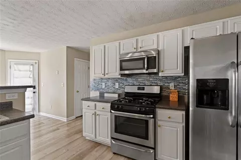 215 Middleton Dr, Covington, GA 30016 photo 5