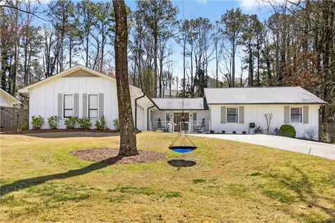 5484 Woodberry Cir, Marietta, GA 30068