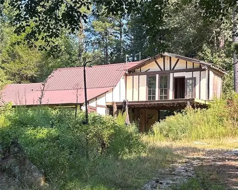 5800 Cascade Palmetto Hwy SW, Fairburn, GA 30213