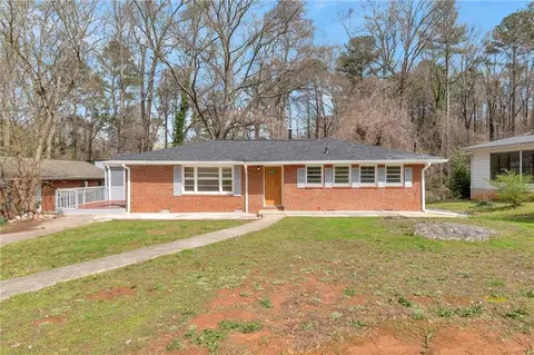 4234 Rockbridge Heights Dr, Stone Mountain, GA 30083