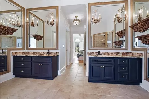 Bath - 165 Glengarry Chase, Covington, GA 30014 photo 6 of 10