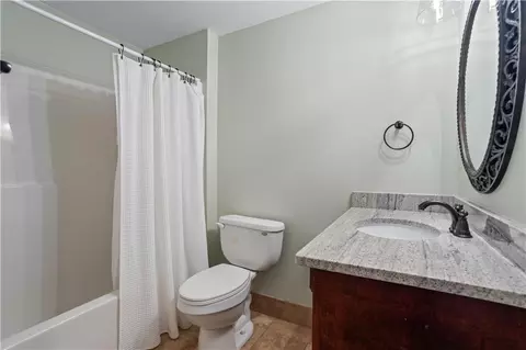 Bath - 165 Glengarry Chase, Covington, GA 30014 photo 10 of 10
