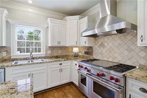 Kitchen - 165 Glengarry Chase, Covington, GA 30014 photo 3 of 6