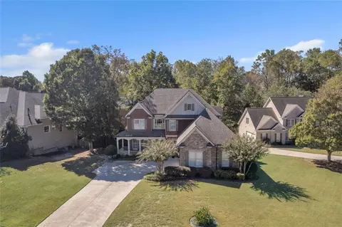 1611 Silvergrass Ln, Grayson, GA 30017