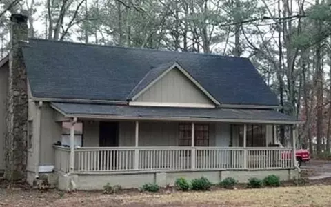 4311 Hiram Lithia Springs Rd, Powder Springs, GA 30127
