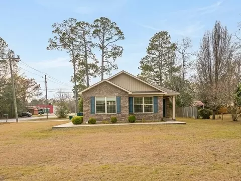 141 Mcrae St, Atmore, AL 36502