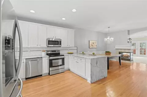 1200 Wing St #8, Sandy Springs, GA 30350