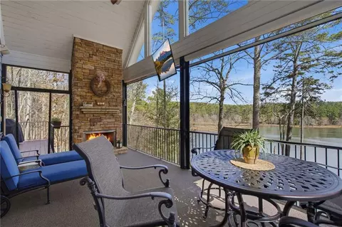 112 Overlook Ct, Marble Hill, GA 30148