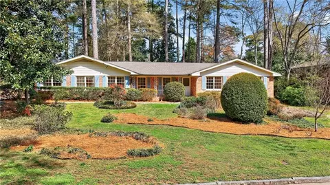 2075 Lavista Cir, Tucker, GA 30084