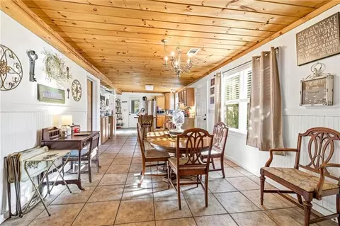 Dining - 314 Holley St, Demorest, GA 30535 photo 2 of 3
