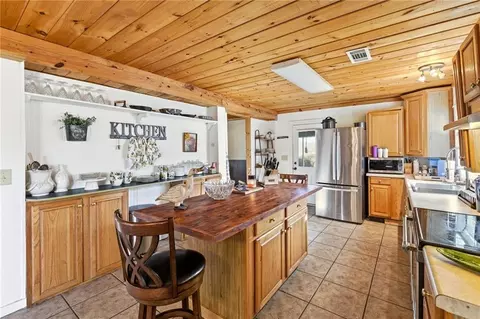 Kitchen - 314 Holley St, Demorest, GA 30535 photo 2 of 3