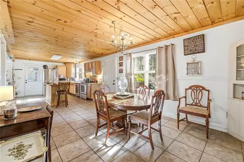Dining - 314 Holley St, Demorest, GA 30535 photo 1 of 3