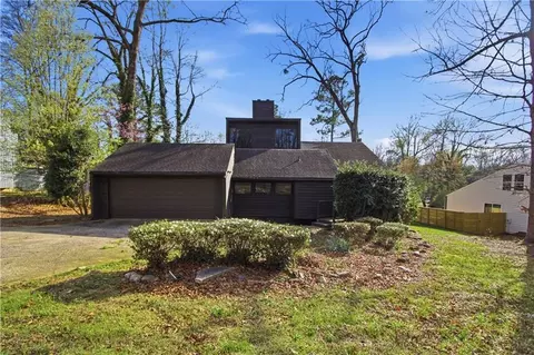 5309 Golfcrest Cir, Stone Mountain, GA 30088