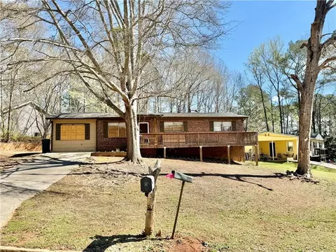 10121 Morris Dr SW, Covington, GA 30014