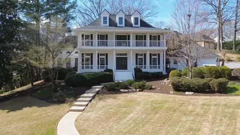 1785 Windsor Wood Dr, Roswell, GA 30075