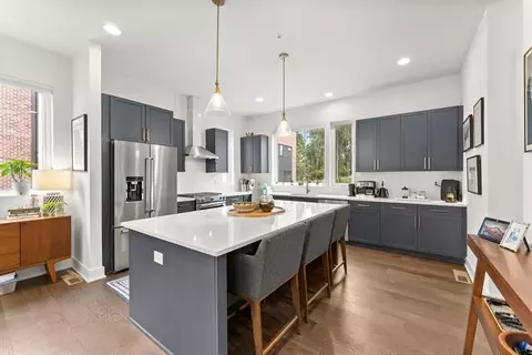 1256 Chelsea Cir NW, Atlanta, GA 30318