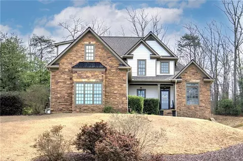 16 Thunder Hawk Ln NE, Rydal, GA 30171