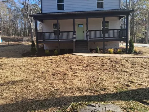 151 Richardson St, Toccoa, GA 30577 photo 2