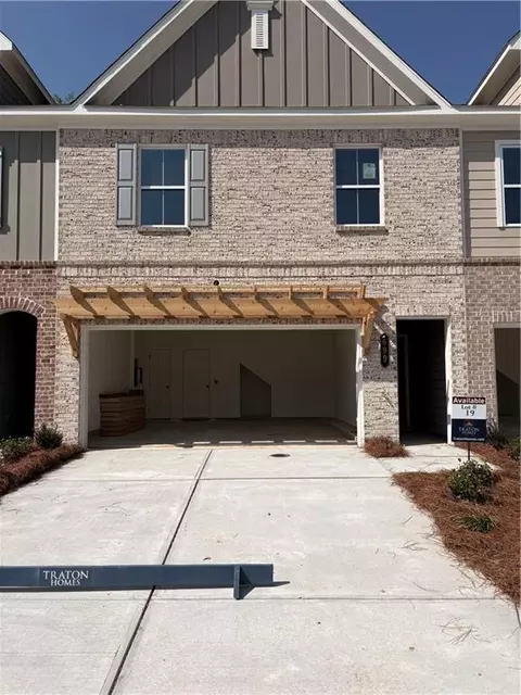 669 Sunstone Ln, Lawrenceville, GA 30043